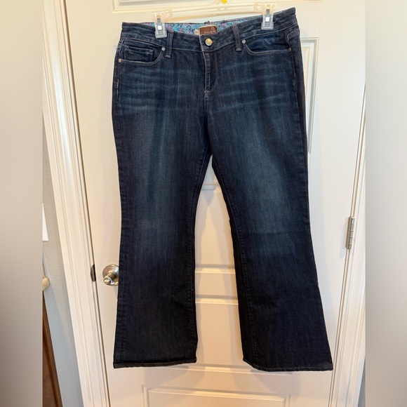 Paige Laurel Canyon Low Rise Bootcut Jeans Size 33 Petite Like New - Picture 1 of 6